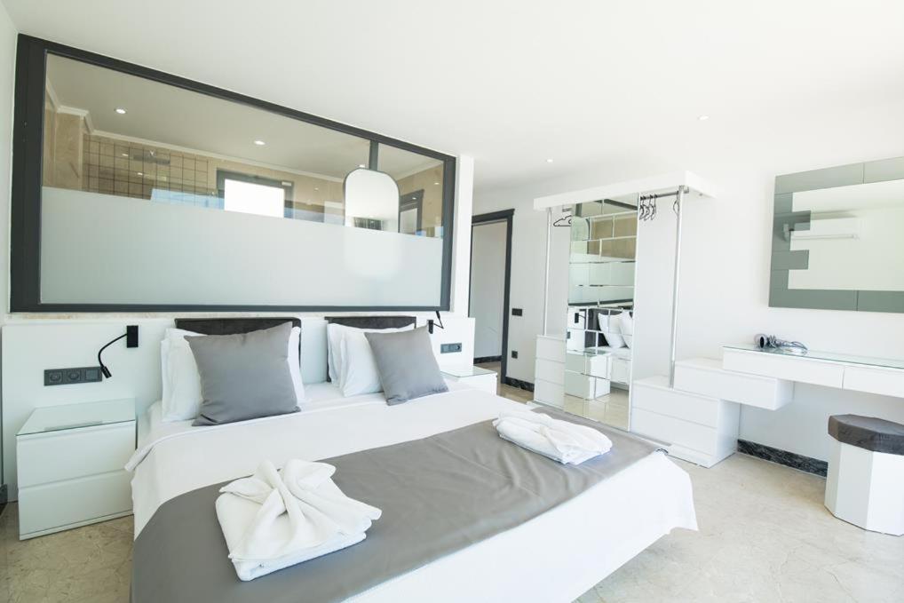 Villa Unlimited 2 Luxury 6 Bedroom Villa Kas Exterior photo